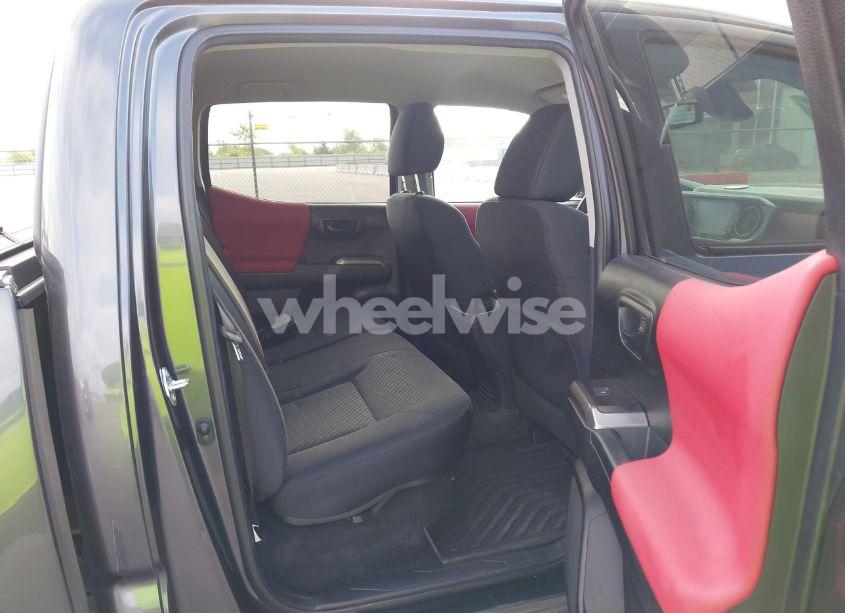 Photo 8 of 2022 Toyota Tacoma SR5 V6 (VIN 3TMCZ5AN8NM498933)