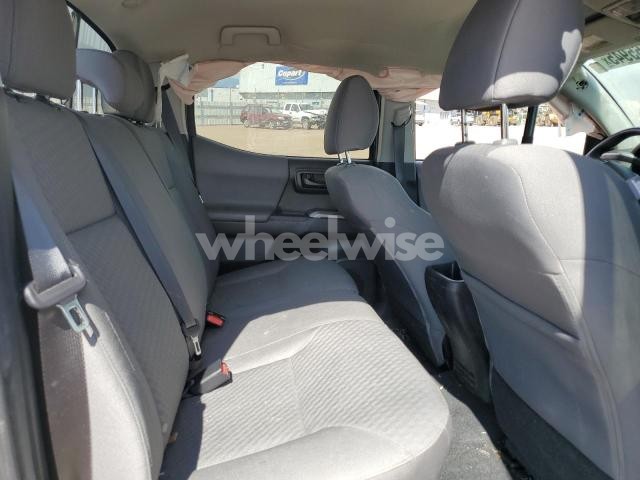 Photo 5 of 2022 TOYOTA TACOMA DOUBLE CAB N/A (VIN 3TMCZ5AN8NM517870)