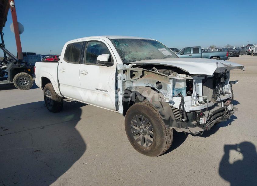 2023 Toyota Tacoma SR5 V6 (VIN 3TMCZ5AN8PM543744) main photo