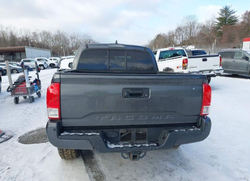 Photo 16 of 2016 Toyota Tacoma TRD SPORT (VIN 3TMCZ5AN9GM010916)