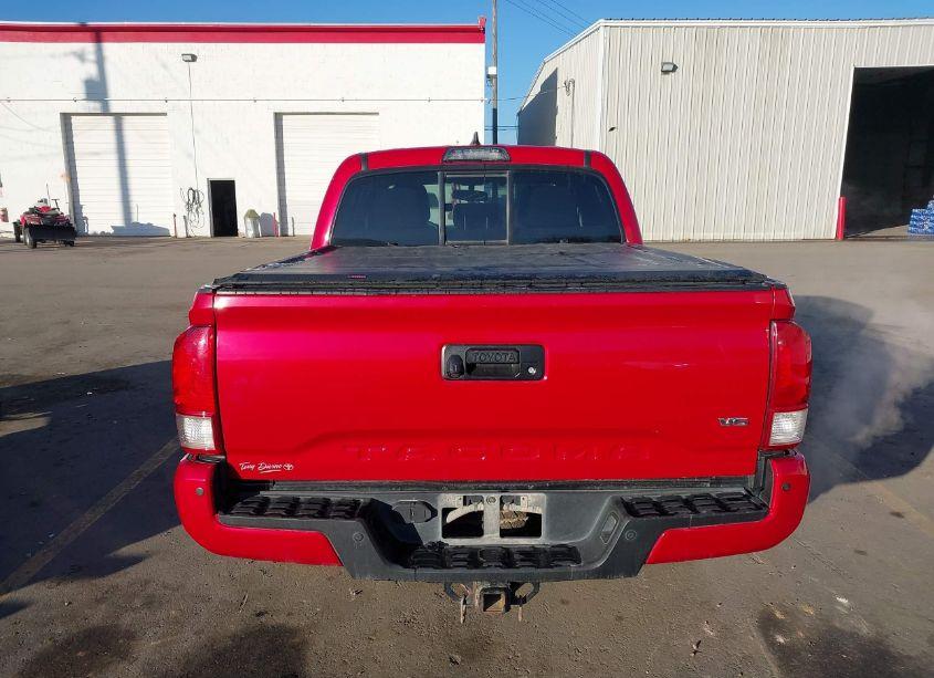 Photo 16 of 2016 Toyota Tacoma TRD OFF ROAD (VIN 3TMCZ5AN9GM040045)
