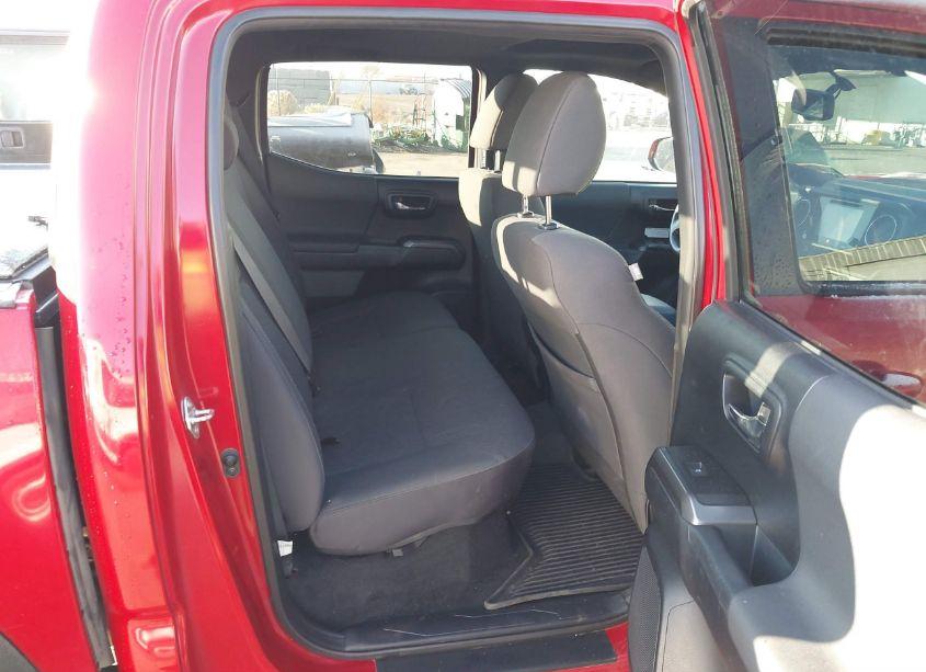 Photo 8 of 2016 Toyota Tacoma TRD OFF ROAD (VIN 3TMCZ5AN9GM040045)