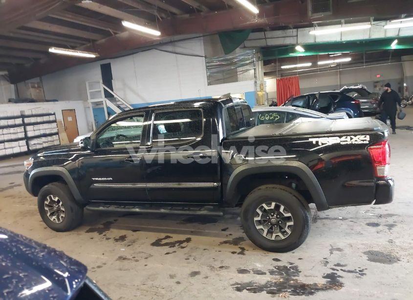 Photo 14 of 2017 Toyota Tacoma TRD OFF ROAD (VIN 3TMCZ5AN9HM047529)