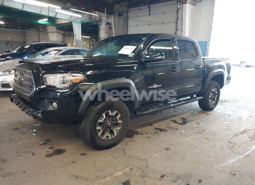 Photo 2 of 2017 Toyota Tacoma TRD OFF ROAD (VIN 3TMCZ5AN9HM047529)