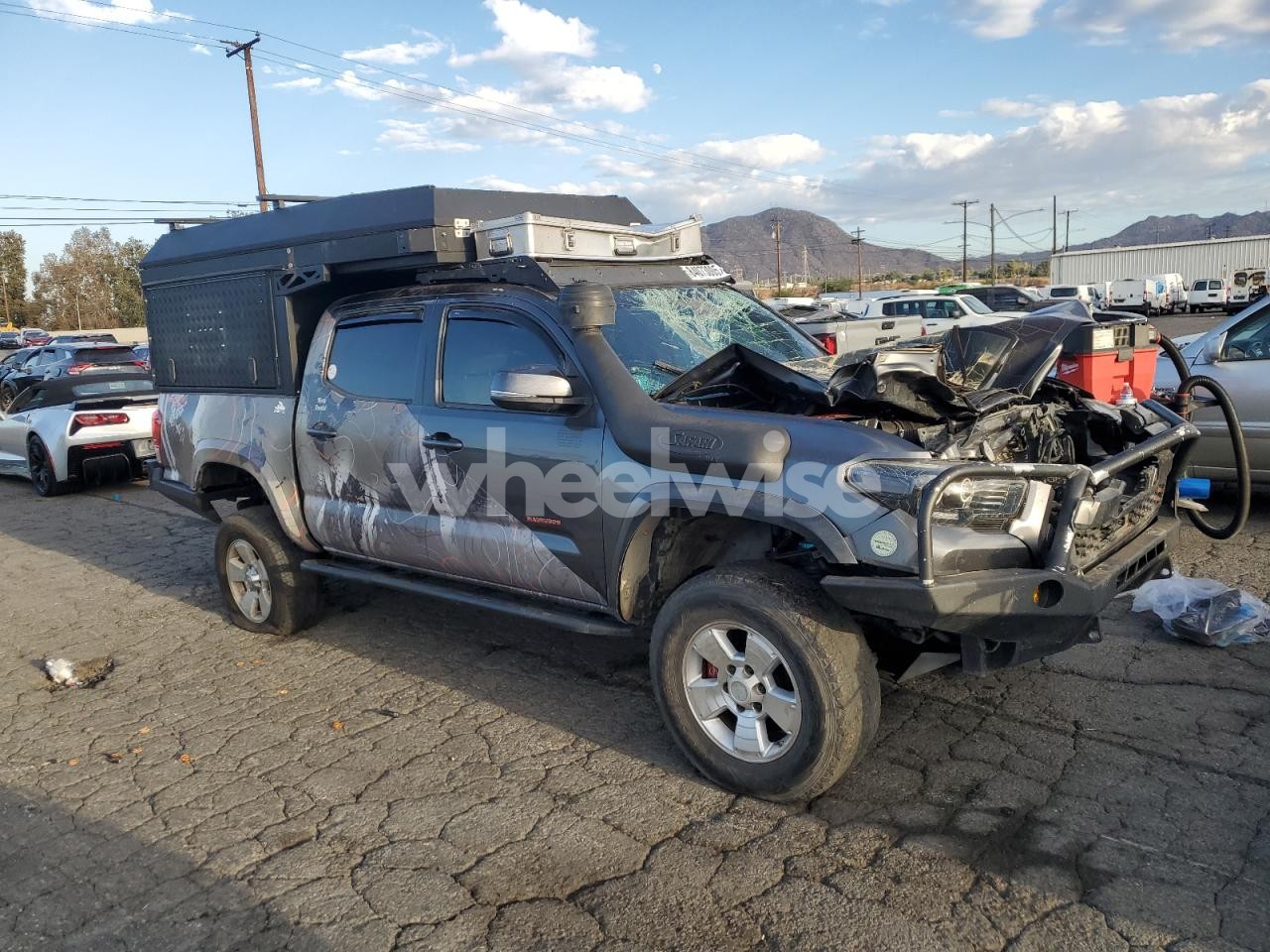 Photo 4 of 2017 TOYOTA TACOMA DOUBLE CAB (VIN 3TMCZ5AN9HM047773)