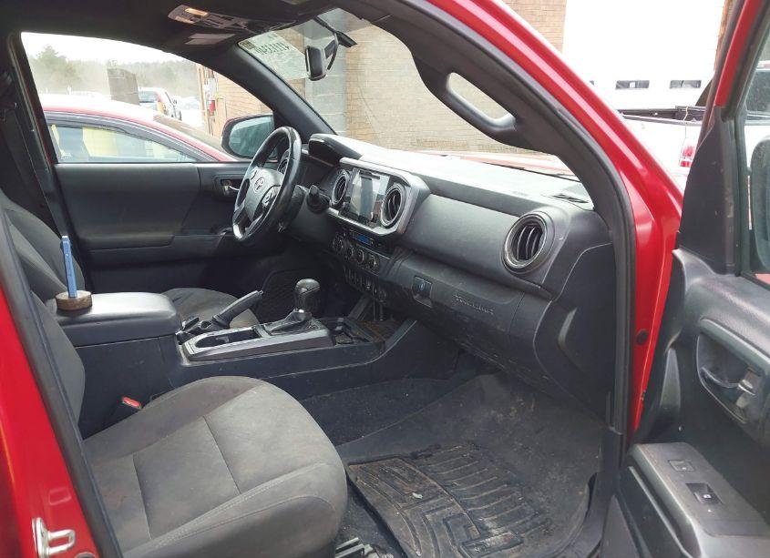 Photo 5 of 2017 Toyota Tacoma TRD OFF ROAD (VIN 3TMCZ5AN9HM049572)