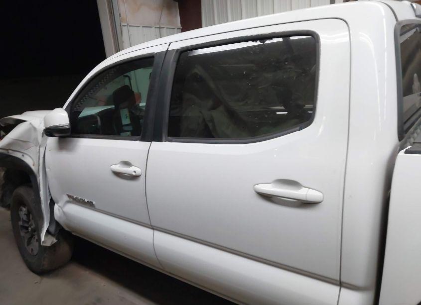 Photo 14 of 2017 Toyota Tacoma TRD OFF ROAD (VIN 3TMCZ5AN9HM055114)