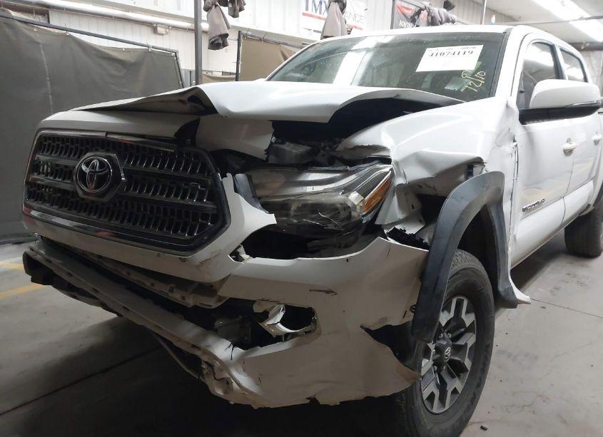 Photo 6 of 2017 Toyota Tacoma TRD OFF ROAD (VIN 3TMCZ5AN9HM055114)