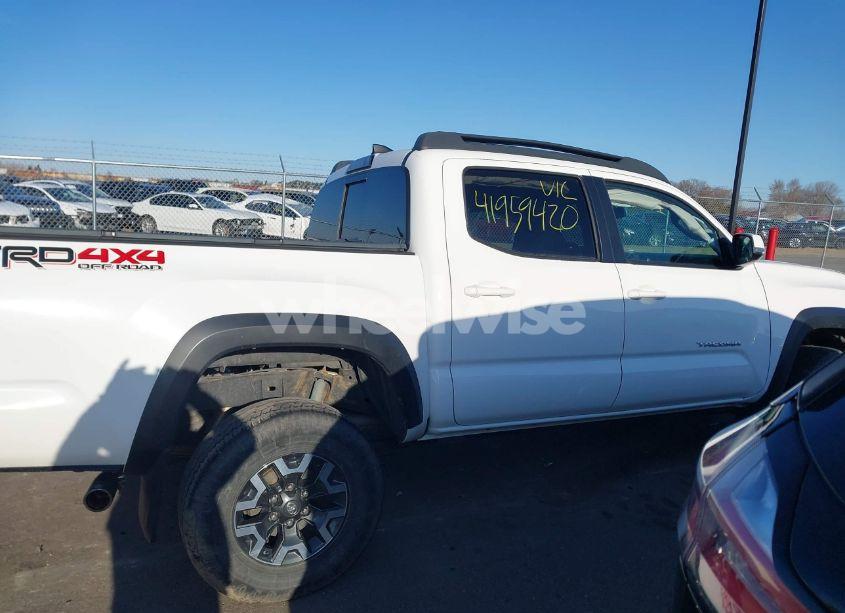 Photo 13 of 2017 Toyota Tacoma TRD OFF ROAD (VIN 3TMCZ5AN9HM061737)