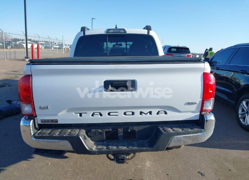 Photo 16 of 2017 Toyota Tacoma TRD OFF ROAD (VIN 3TMCZ5AN9HM061737)