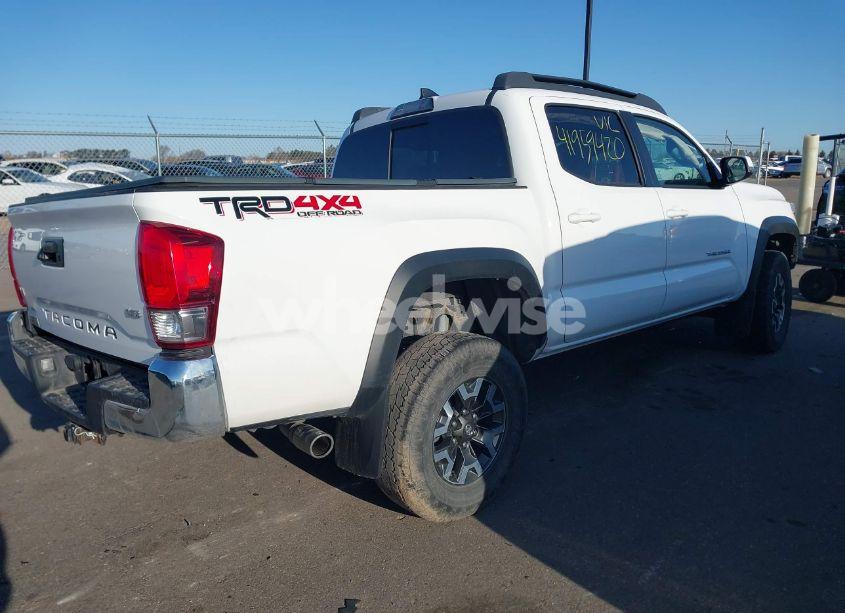 Photo 4 of 2017 Toyota Tacoma TRD OFF ROAD (VIN 3TMCZ5AN9HM061737)