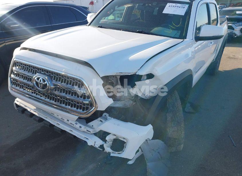 Photo 6 of 2017 Toyota Tacoma TRD OFF ROAD (VIN 3TMCZ5AN9HM061737)