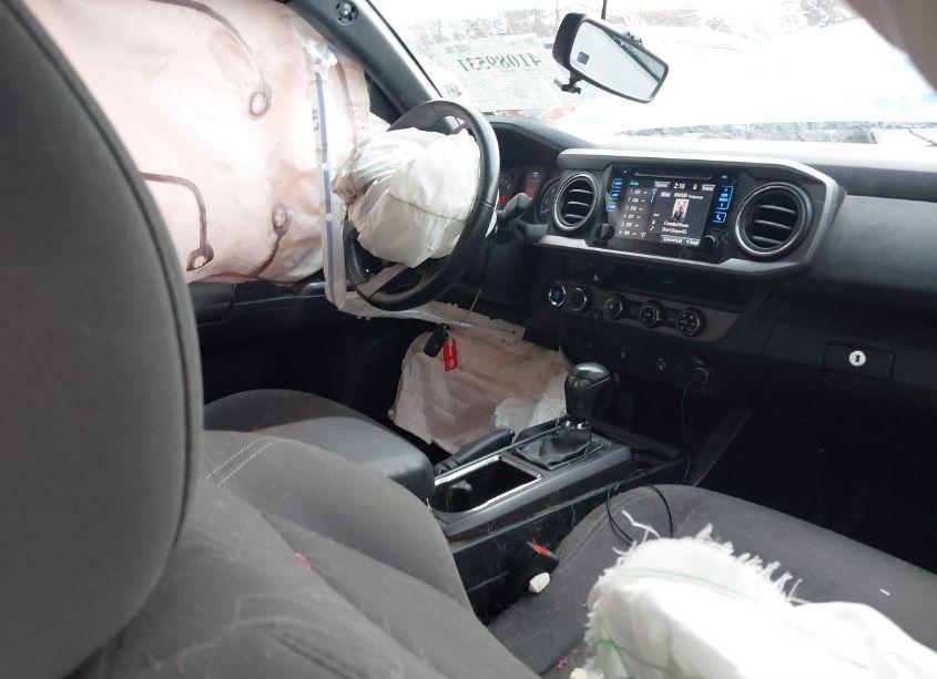 Photo 5 of 2017 Toyota Tacoma TRD SPORT (VIN 3TMCZ5AN9HM082135)