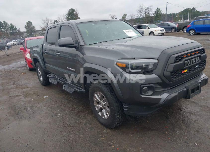 2017 Toyota Tacoma SR5 V6 (VIN 3TMCZ5AN9HM090459) main photo