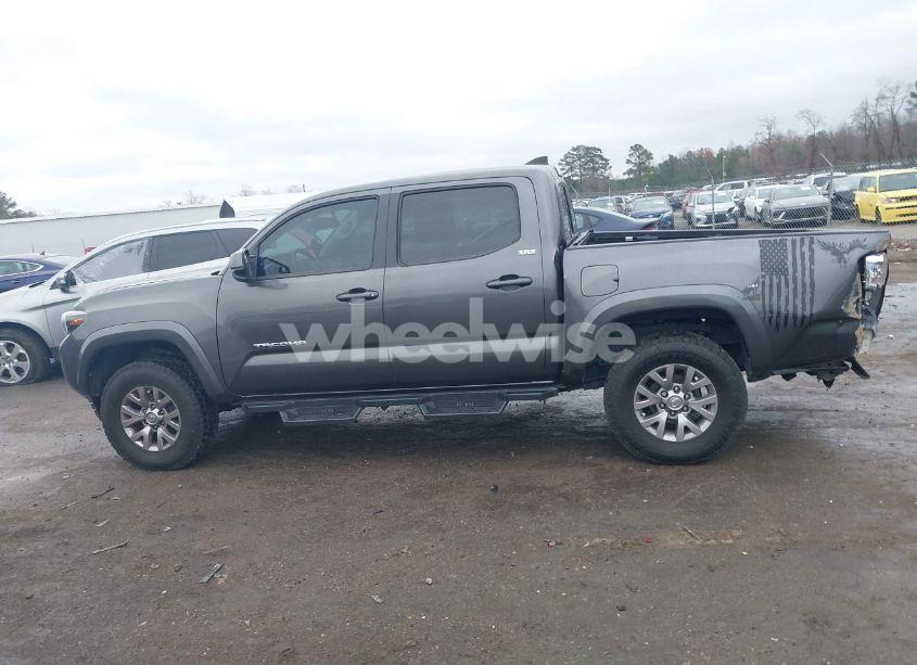 Photo 14 of 2017 Toyota Tacoma SR5 V6 (VIN 3TMCZ5AN9HM090459)