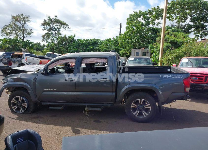 Photo 14 of 2017 Toyota Tacoma TRD SPORT (VIN 3TMCZ5AN9HM106627)