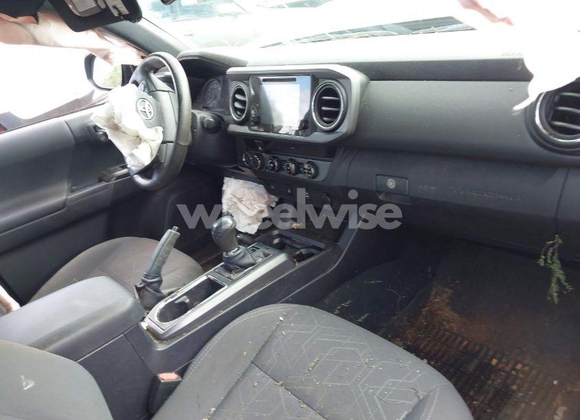 Photo 5 of 2017 Toyota Tacoma TRD SPORT (VIN 3TMCZ5AN9HM106627)