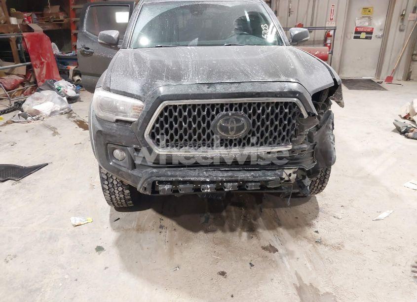 Photo 12 of 2018 Toyota Tacoma TRD OFF ROAD (VIN 3TMCZ5AN9JM126432)