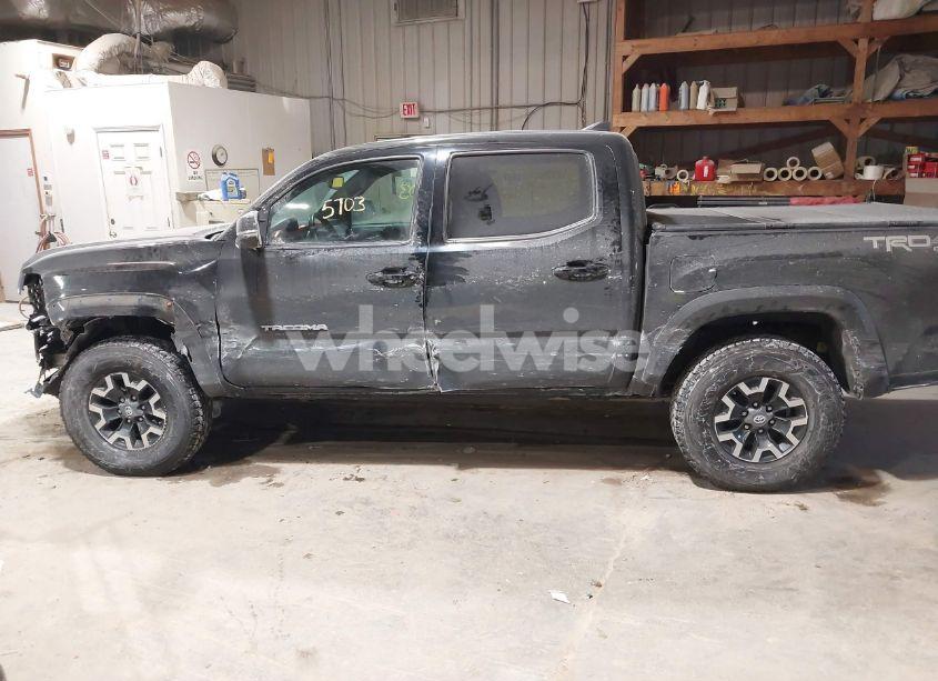 Photo 14 of 2018 Toyota Tacoma TRD OFF ROAD (VIN 3TMCZ5AN9JM126432)