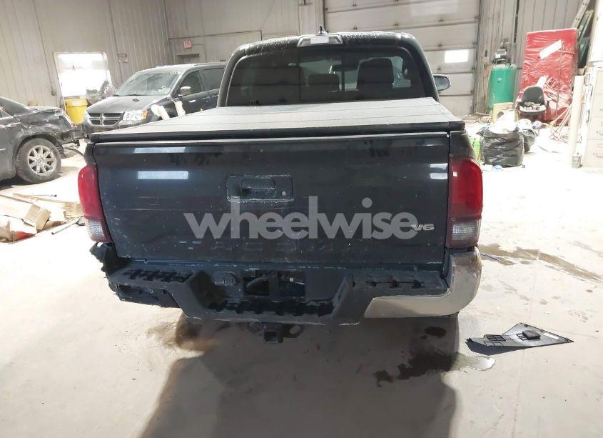 Photo 16 of 2018 Toyota Tacoma TRD OFF ROAD (VIN 3TMCZ5AN9JM126432)