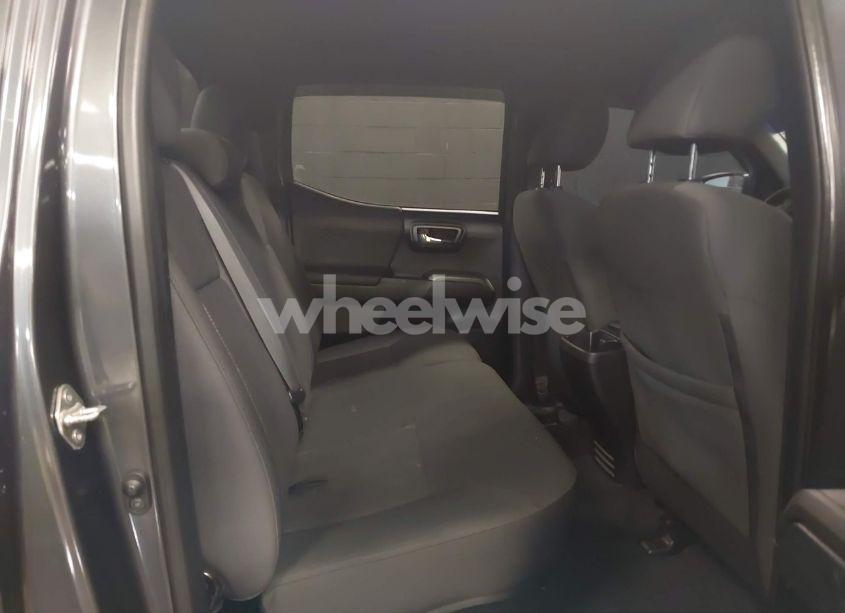 Photo 8 of 2018 Toyota Tacoma TRD SPORT (VIN 3TMCZ5AN9JM135891)