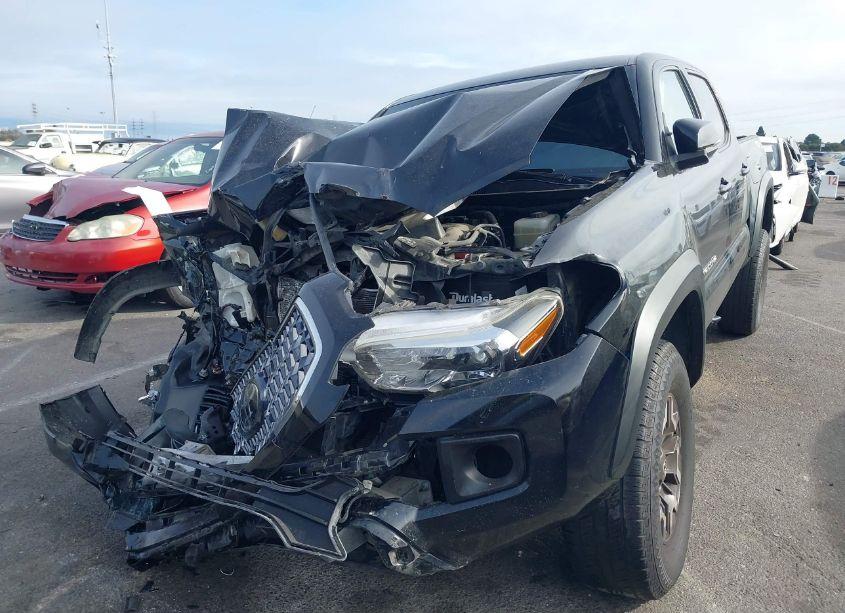 Photo 2 of 2019 Toyota Tacoma TRD OFF ROAD (VIN 3TMCZ5AN9KM193792)