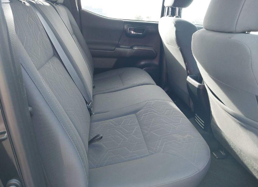Photo 8 of 2019 Toyota Tacoma TRD OFF ROAD (VIN 3TMCZ5AN9KM193792)