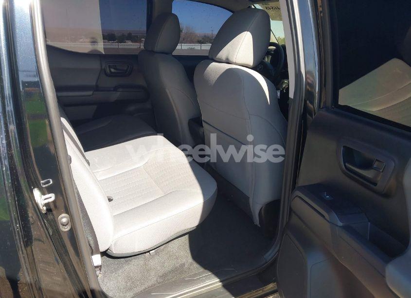 Photo 8 of 2019 Toyota Tacoma SR V6 (VIN 3TMCZ5AN9KM246846)