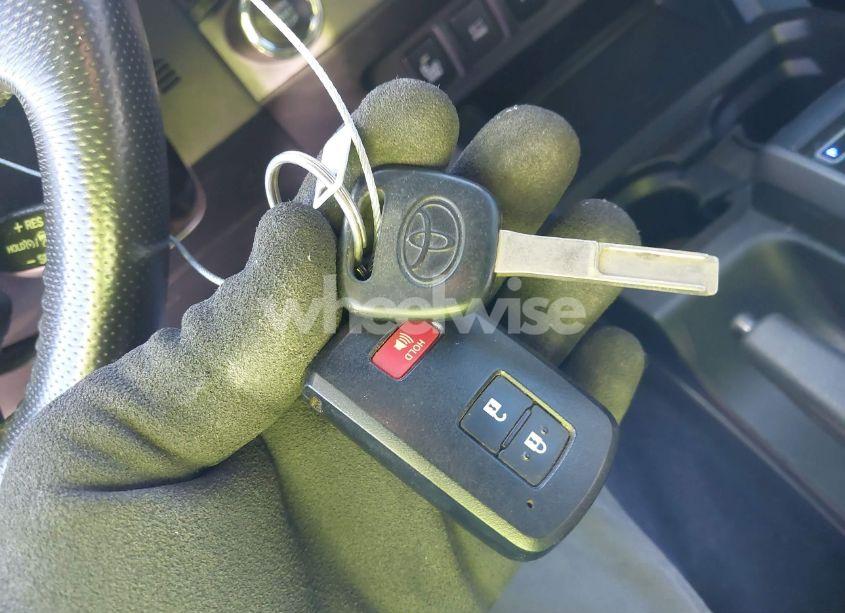 Photo 11 of 2019 Toyota Tacoma 4WD TRD OFF ROAD (VIN 3TMCZ5AN9KM252503)