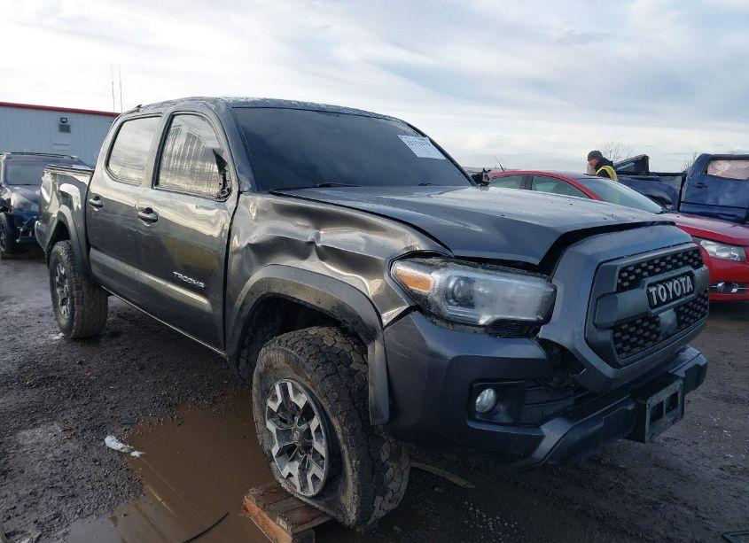 2019 Toyota Tacoma TRD OFF ROAD (VIN 3TMCZ5AN9KM271326) main photo