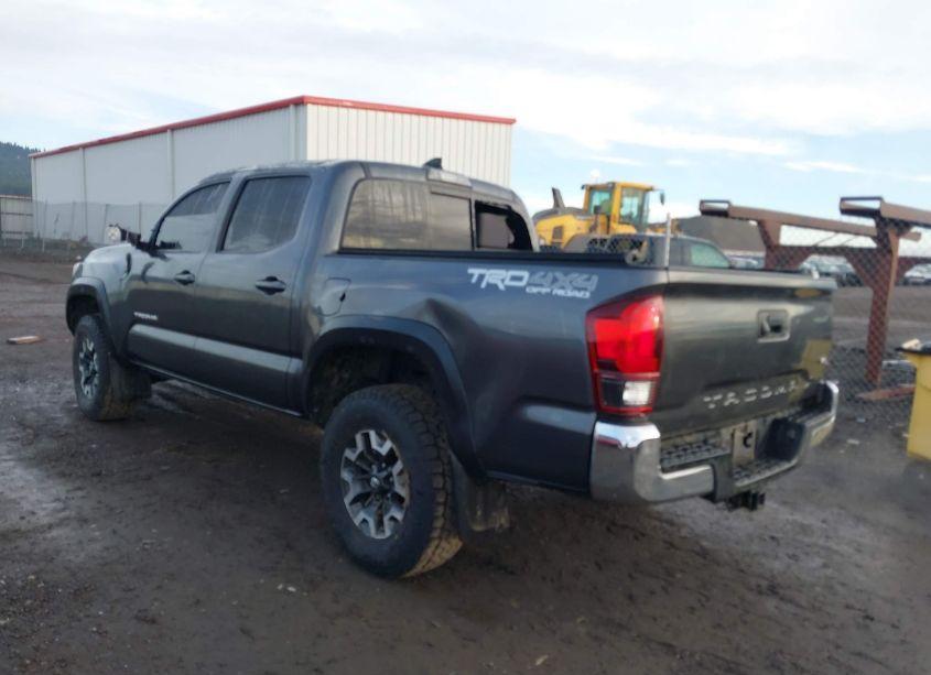 Photo 3 of 2019 Toyota Tacoma TRD OFF ROAD (VIN 3TMCZ5AN9KM271326)
