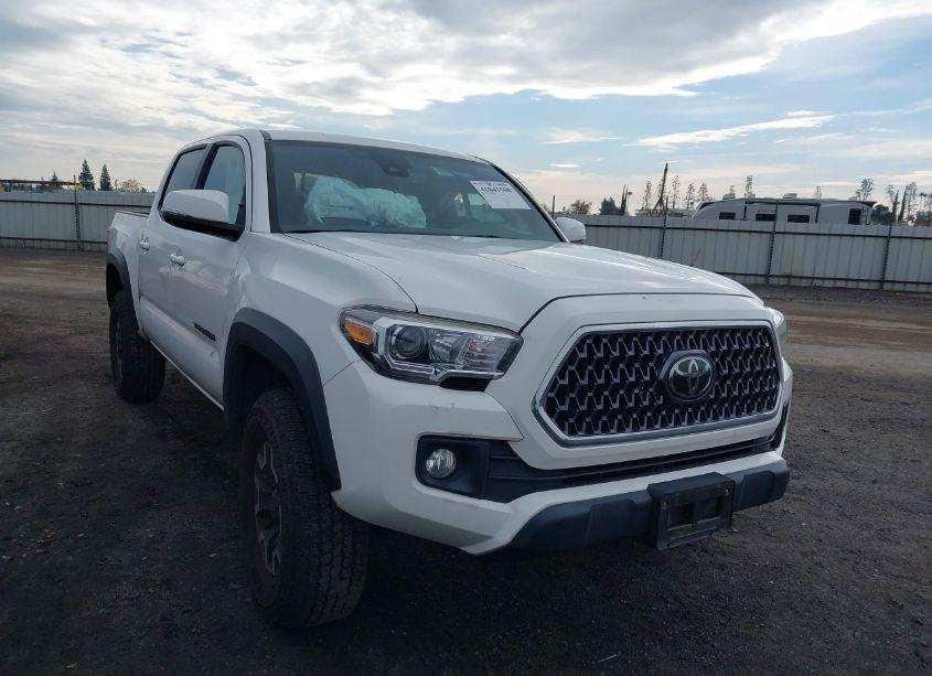 2019 Toyota Tacoma TRD OFF ROAD (VIN 3TMCZ5AN9KM287168) main photo