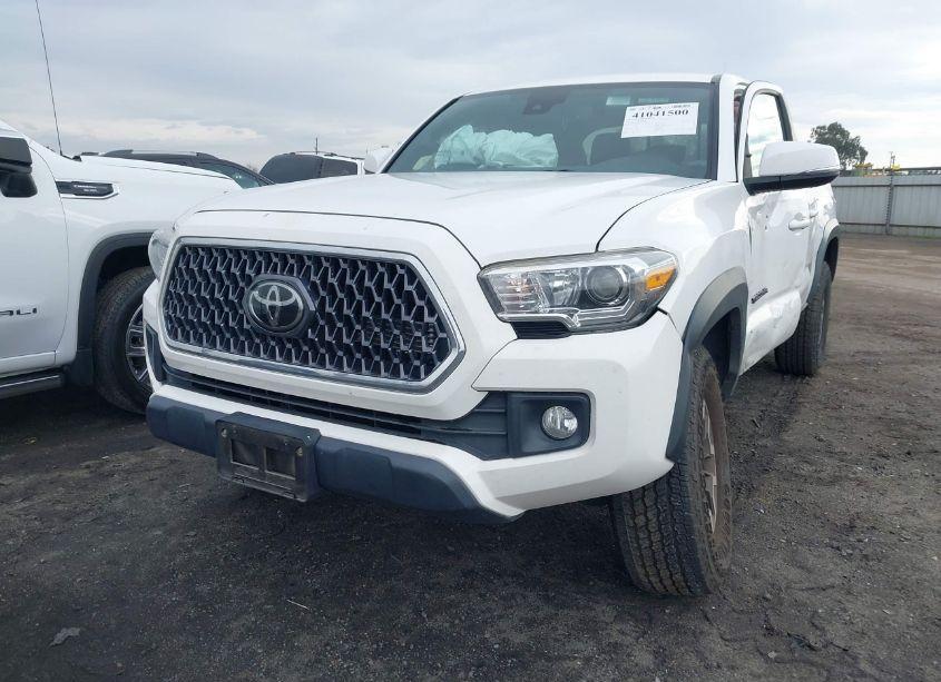 Photo 2 of 2019 Toyota Tacoma TRD OFF ROAD (VIN 3TMCZ5AN9KM287168)