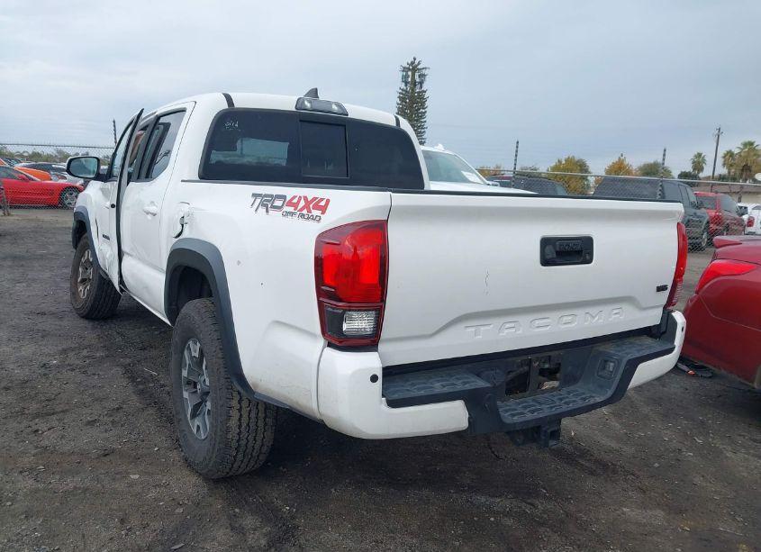 Photo 3 of 2019 Toyota Tacoma TRD OFF ROAD (VIN 3TMCZ5AN9KM287168)