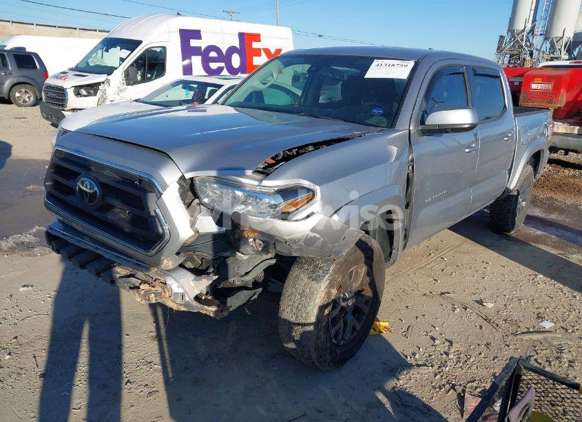 Photo 2 of 2020 Toyota Tacoma SR5 V6 (VIN 3TMCZ5AN9LM306741)