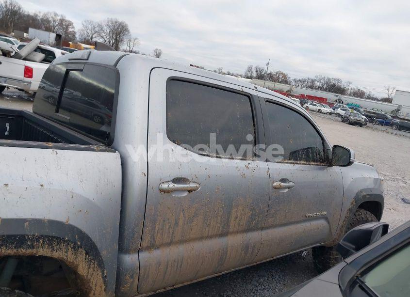 Photo 13 of 2020 Toyota Tacoma TRD OFF-ROAD (VIN 3TMCZ5AN9LM307954)