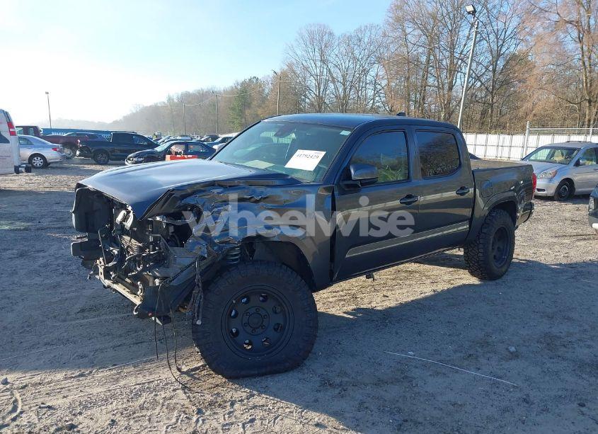 Photo 2 of 2020 Toyota Tacoma SR V6 (VIN 3TMCZ5AN9LM308618)