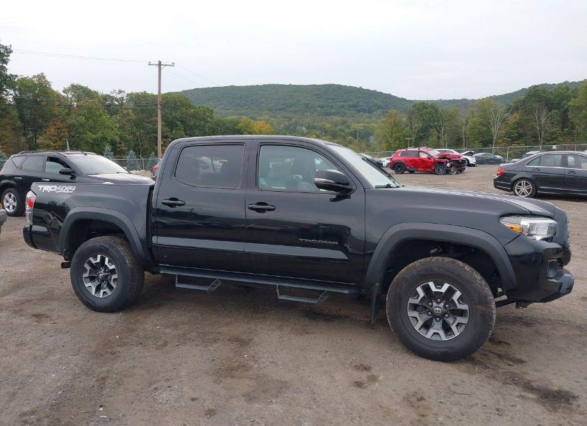 Photo 13 of 2020 Toyota Tacoma TRD OFF-ROAD (VIN 3TMCZ5AN9LM318307)
