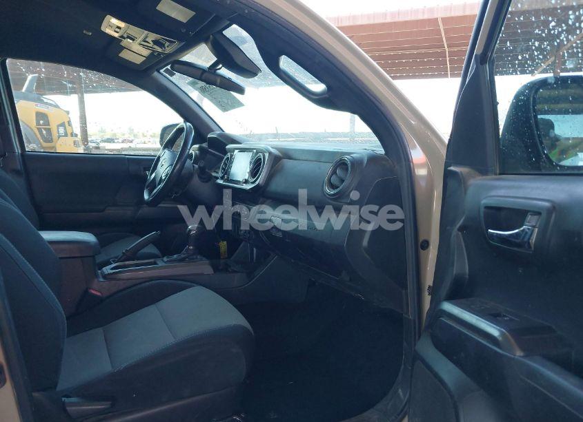 Photo 5 of 2020 Toyota Tacoma TRD OFF-ROAD (VIN 3TMCZ5AN9LM321515)