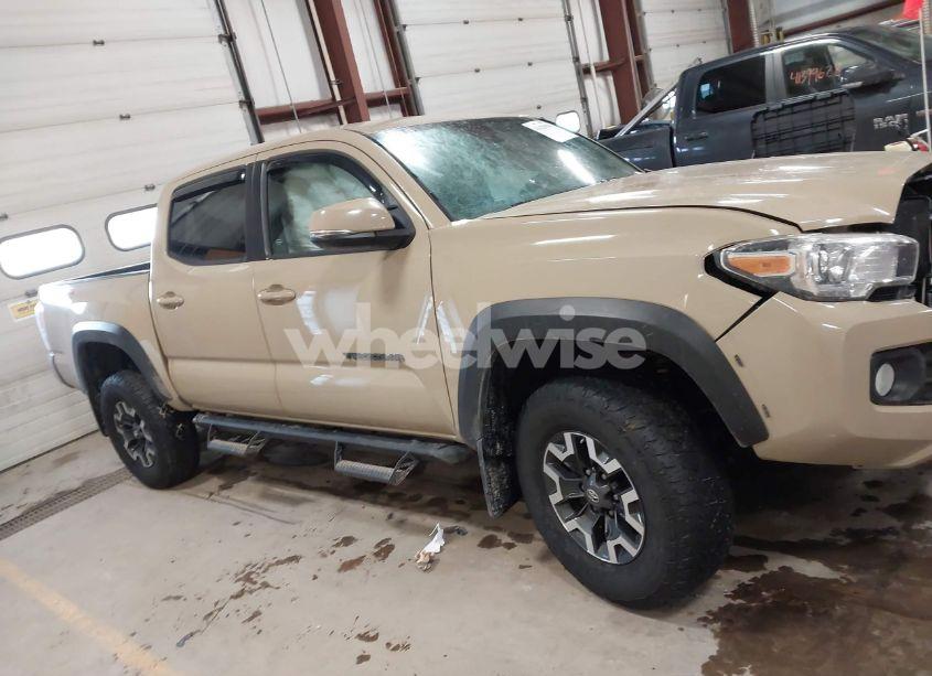 Photo 13 of 2020 Toyota Tacoma TRD OFF-ROAD (VIN 3TMCZ5AN9LM343532)