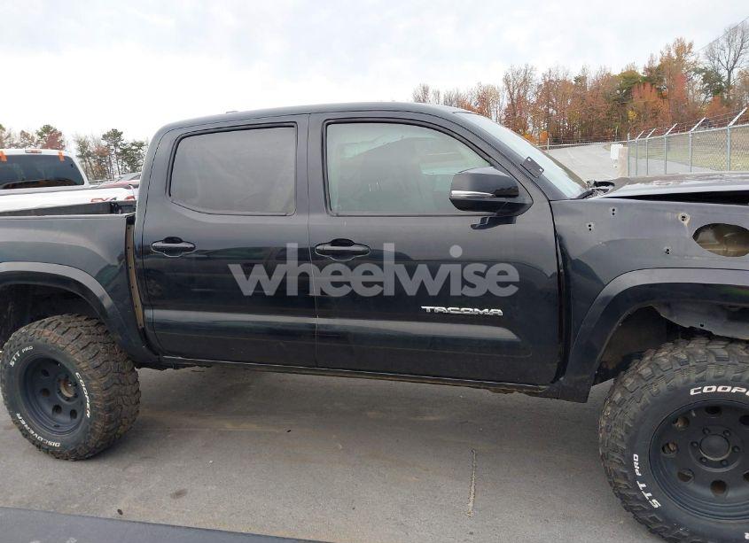 Photo 13 of 2022 Toyota Tacoma SR5 V6 (VIN 3TMCZ5AN9NM455492)