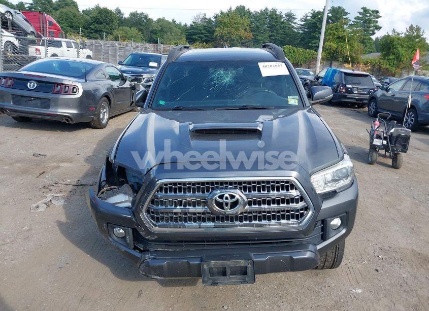 Photo 12 of 2016 Toyota Tacoma TRD SPORT (VIN 3TMCZ5ANXGM004705)
