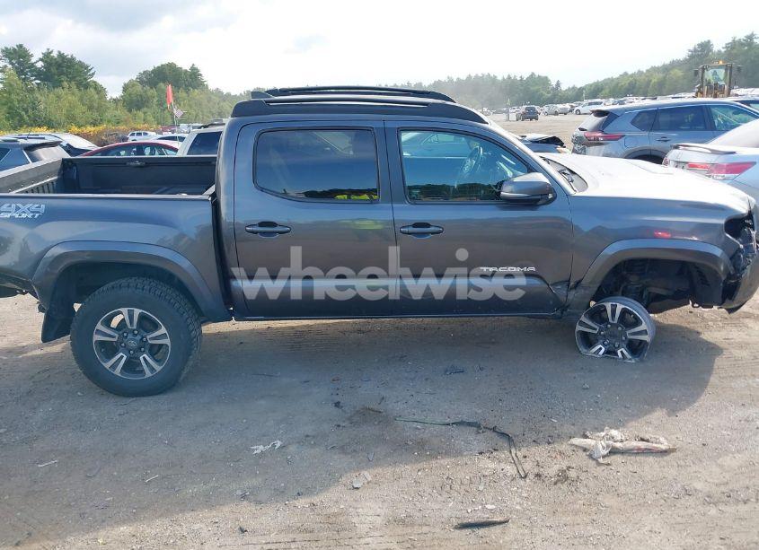 Photo 13 of 2016 Toyota Tacoma TRD SPORT (VIN 3TMCZ5ANXGM004705)