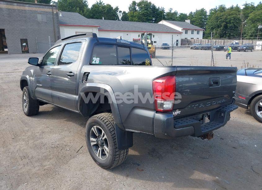 Photo 3 of 2016 Toyota Tacoma TRD SPORT (VIN 3TMCZ5ANXGM004705)