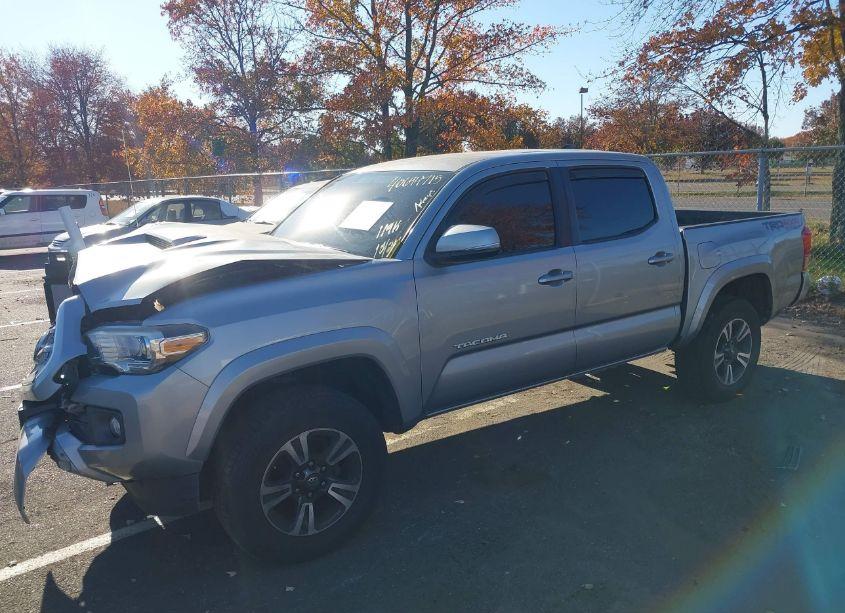 Photo 14 of 2016 Toyota Tacoma TRD SPORT (VIN 3TMCZ5ANXGM031337)