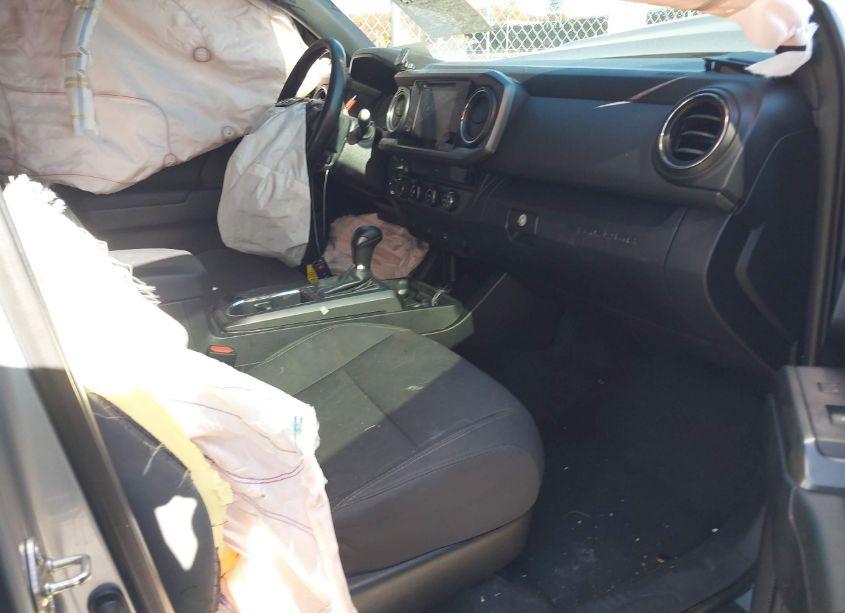 Photo 5 of 2016 Toyota Tacoma TRD SPORT (VIN 3TMCZ5ANXGM031337)