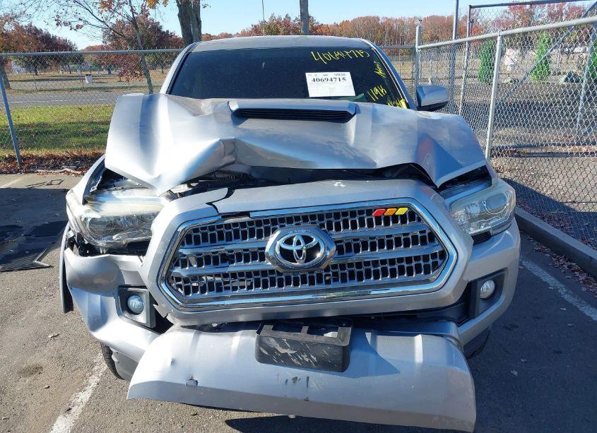 Photo 6 of 2016 Toyota Tacoma TRD SPORT (VIN 3TMCZ5ANXGM031337)