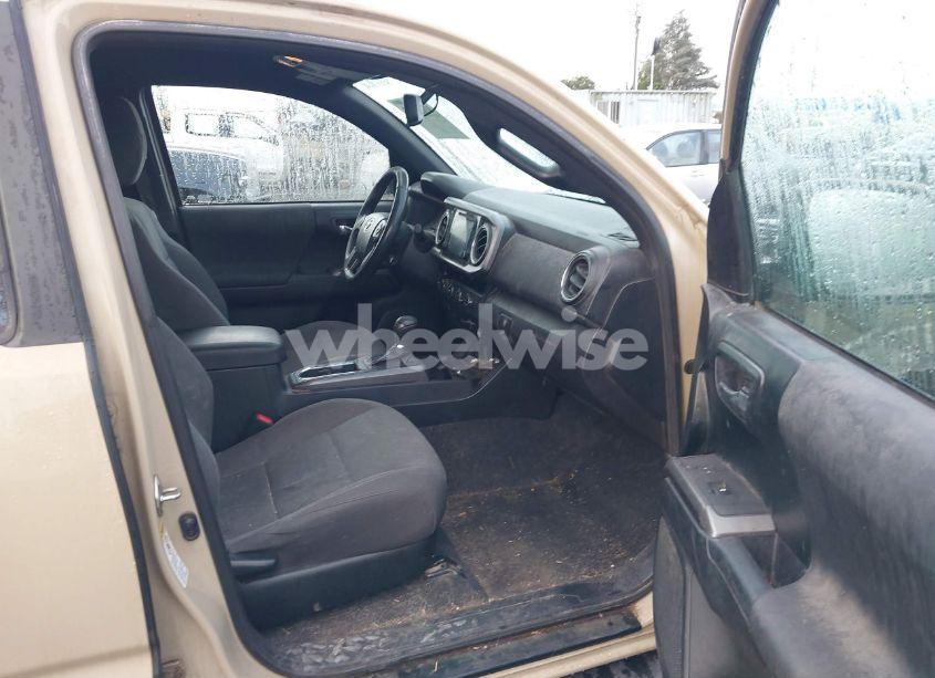 Photo 5 of 2017 Toyota Tacoma TRD SPORT (VIN 3TMCZ5ANXHM052920)