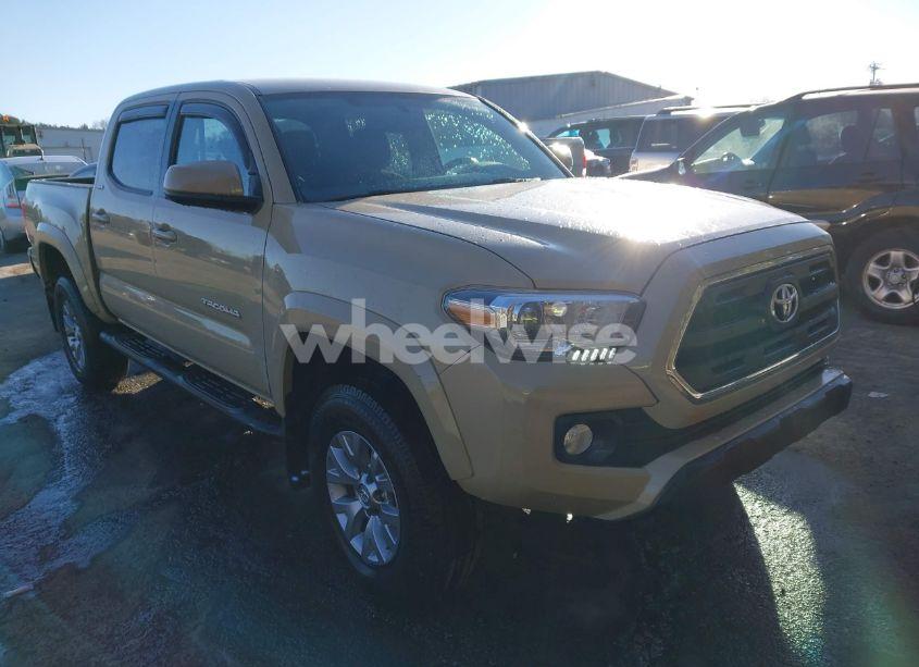 2017 Toyota Tacoma SR5 V6 (VIN 3TMCZ5ANXHM088347) main photo