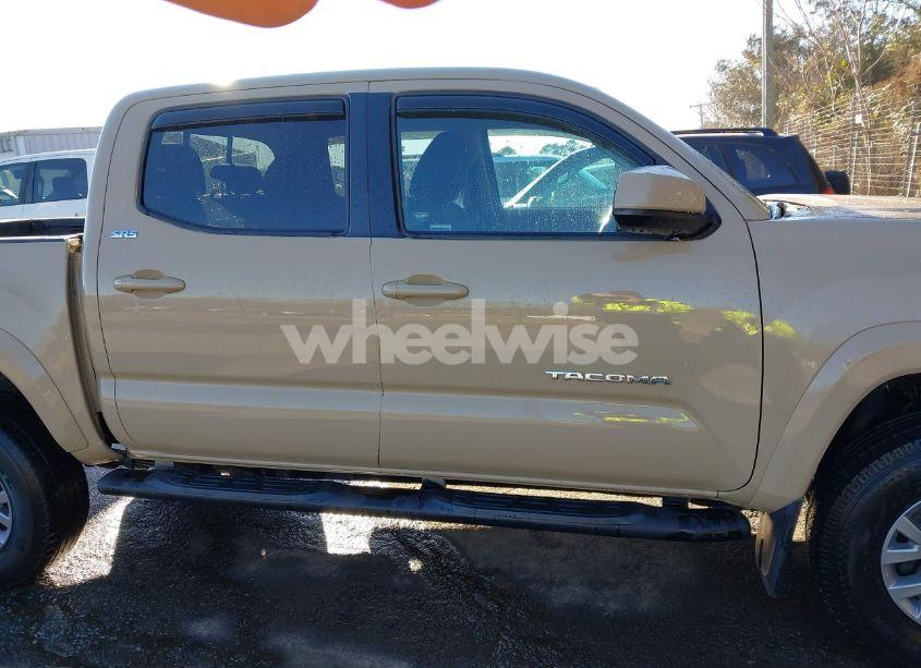 Photo 13 of 2017 Toyota Tacoma SR5 V6 (VIN 3TMCZ5ANXHM088347)